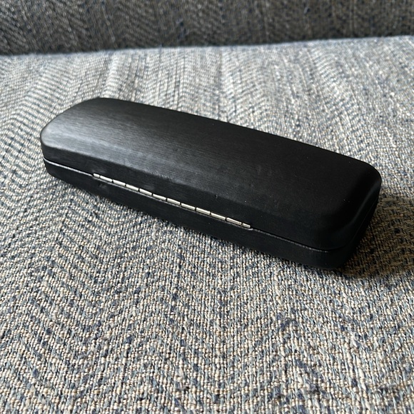 JOE - Joseph Abboud - Black Clam Shell Hard Case for Eyeglasses/Sunglasses - Picture 5 of 7